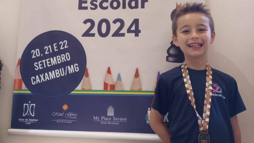 O xadrez corre nas veias de Oscar: talento e dedicação em cada partida